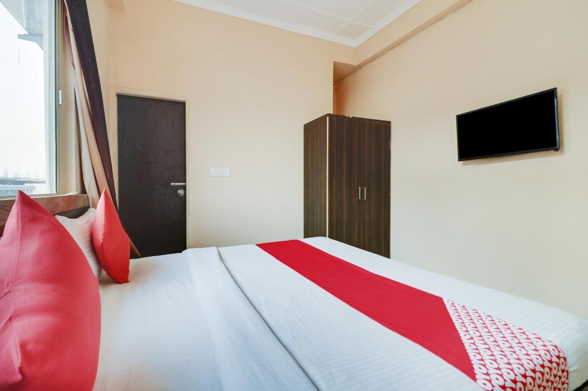 نويدا الكبرى Oyo Flagship 75440 Relax Inn المظهر الخارجي الصورة